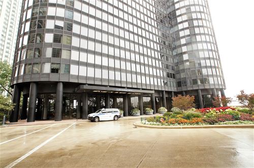 155 N Harbor Unit 904, Chicago, IL 60601