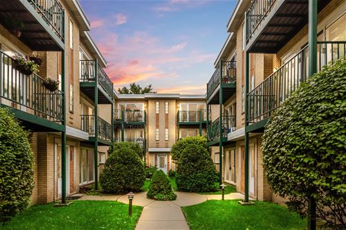 717 Seward Unit 3E, Evanston, IL 60202