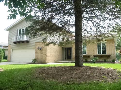 121 Hickory, Oswego, IL 60543