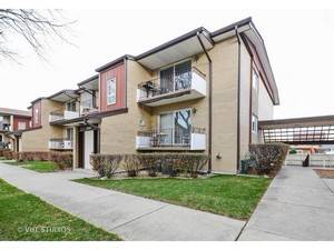 10524 S Keating Unit 203, Oak Lawn, IL 60453