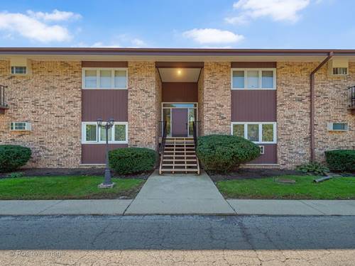 505 Kenilworth Unit 8, Glen Ellyn, IL 60137