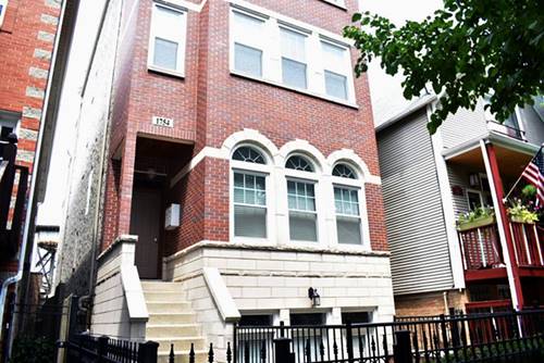 1754 W Roscoe, Chicago, IL 60657