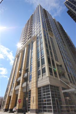 700 N Larrabee Unit 2010, Chicago, IL 60654