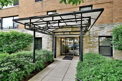 525 W Aldine Unit 103, Chicago, IL 60657