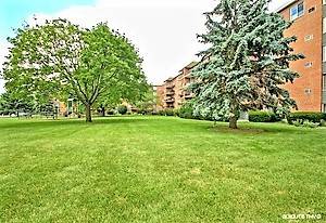 18 E Old Willow Unit 127N, Prospect Heights, IL 60070