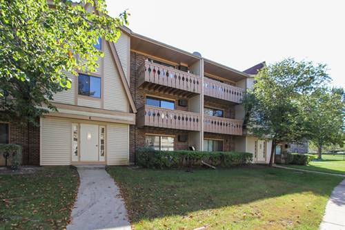 6 Parkside Unit 6, Vernon Hills, IL 60061