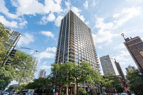 88 W Schiller Unit 901, Chicago, IL 60601