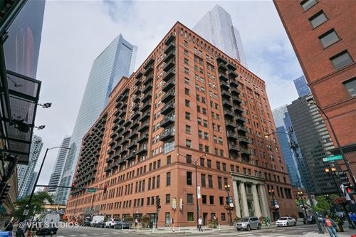 165 N Canal Unit 620, Chicago, IL 60606