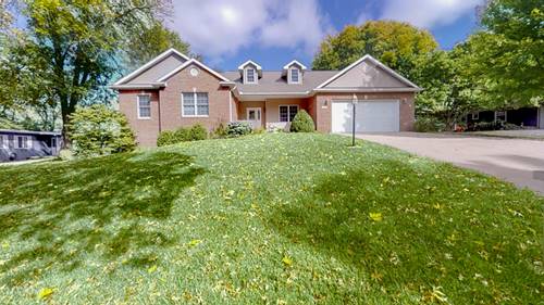 1206 Briarcliff, Mahomet, IL 61853