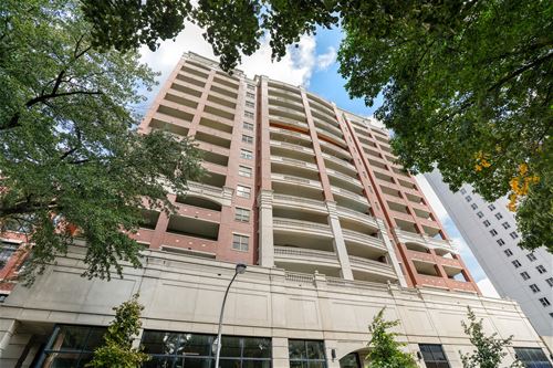 828 W Grace Unit 1007, Chicago, IL 60613