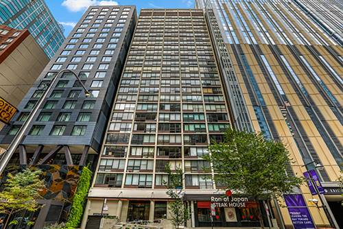 230 E Ontario Unit 2501, Chicago, IL 60611