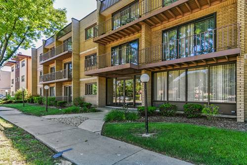 10002 S Pulaski Unit 310, Oak Lawn, IL 60453