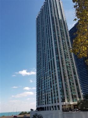 195 N Harbor Unit 2107, Chicago, IL 60601