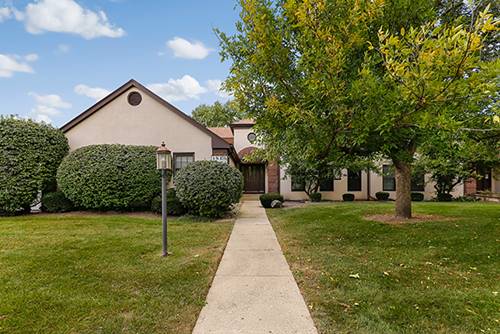 5S470 Scots Unit A, Naperville, IL 60563