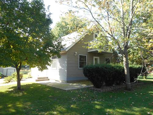 904 Sarah, Lake Holiday, IL 60548