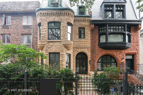 32 E Bellevue, Chicago, IL 60611