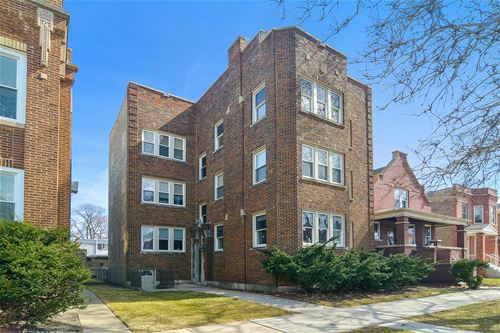 4521 N Harding, Chicago, IL 60625