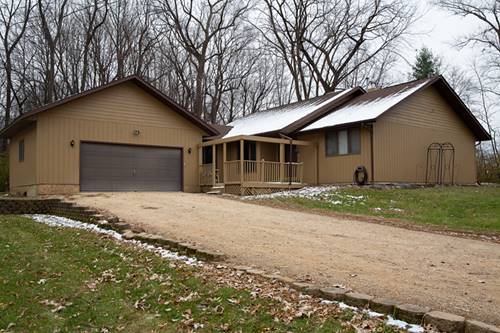 5008 Walnut Grove, Poplar Grove, IL 61065