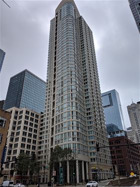 345 N LaSalle Unit 307, Chicago, IL 60654