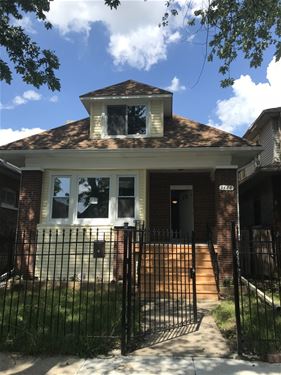 5428 W Thomas, Chicago, IL 60651