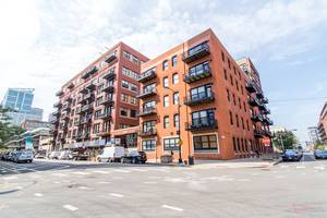 226 N Clinton Unit 224, Chicago, IL 60661