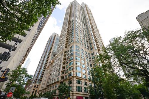 25 E Superior Unit 405, Chicago, IL 60611