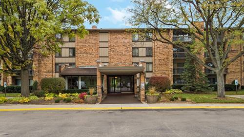 301 Lake Hinsdale Unit 411, Willowbrook, IL 60527