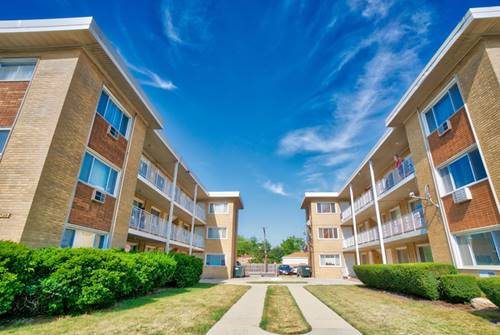 4544 N River Unit C3, Schiller Park, IL 60176