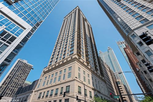 10 E Delaware Unit 14A, Chicago, IL 60610