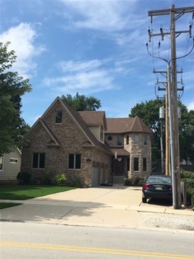 839 N Loomis, Naperville, IL 60563