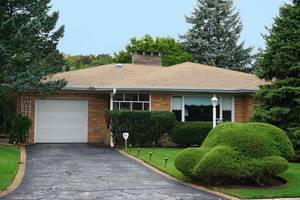 6644 N Knox, Lincolnwood, IL 60712