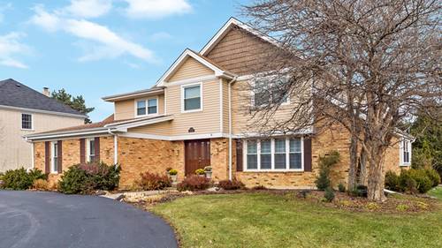 2S651 Avenue Latour, Oak Brook, IL 60523