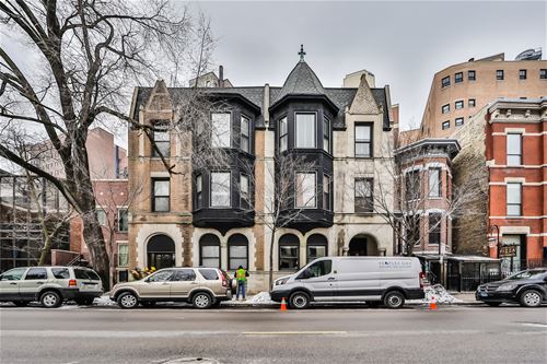 2123 N Clark Unit 1, Chicago, IL 60614