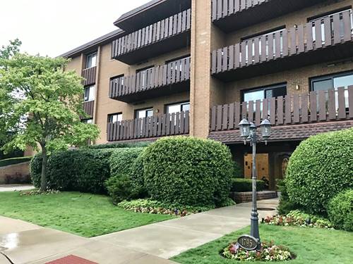 1795 Lake Cook Unit 307, Highland Park, IL 60035