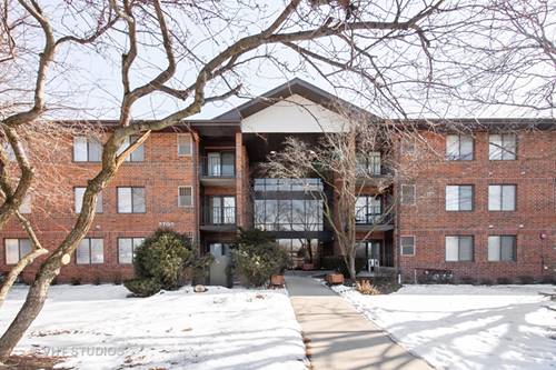 5703 S Cass Unit 216, Westmont, IL 60559