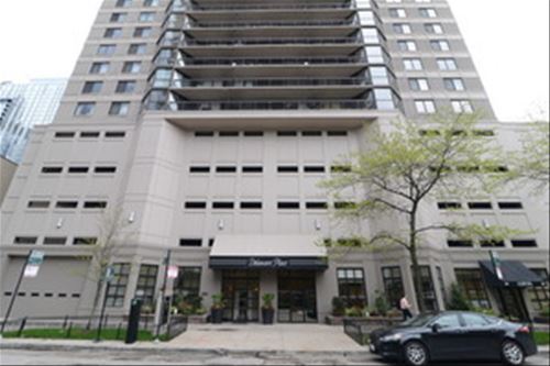 33 W Delaware Unit 19E, Chicago, IL 60610