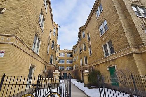 5961 W Huron Unit 2, Chicago, IL 60644