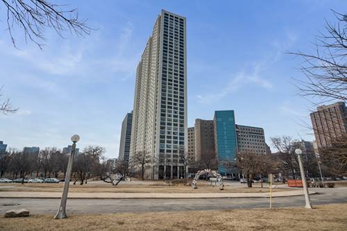 2800 N Lake Shore Unit 608, Chicago, IL 60657