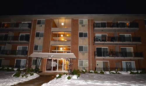 2210 S Goebbert Unit 334, Arlington Heights, IL 60005