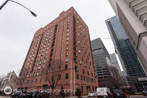 345 N Canal Unit 402, Chicago, IL 60606