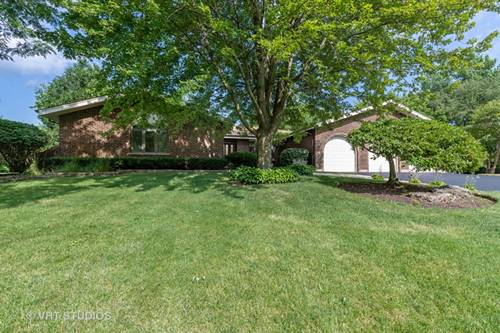 4 Elm, Hawthorn Woods, IL 60047