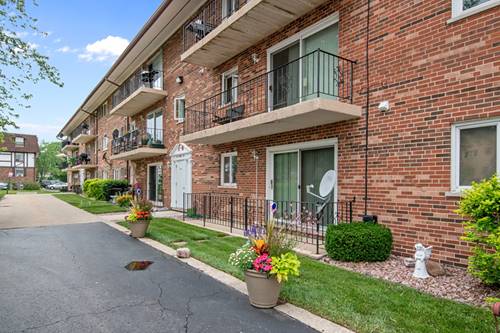 9420 Greenbriar Unit 2G, Hickory Hills, IL 60457