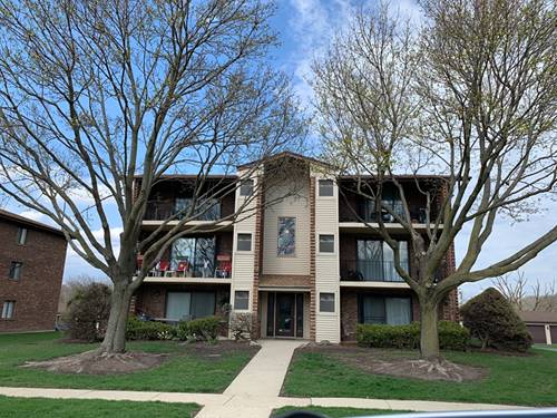 462 Valley Unit 200, Naperville, IL 60563