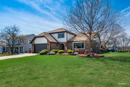 8516 Creekside, Darien, IL 60561