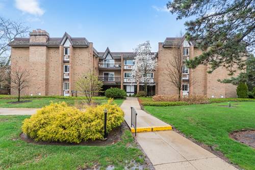 340 Claymoor Unit 2A, Hinsdale, IL 60521