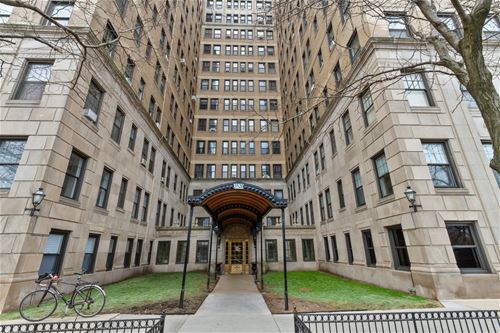 3520 N Lake Shore Unit 11J, Chicago, IL 60657