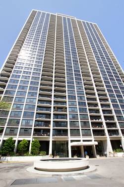 1560 N Sandburg Unit 812, Chicago, IL 60610