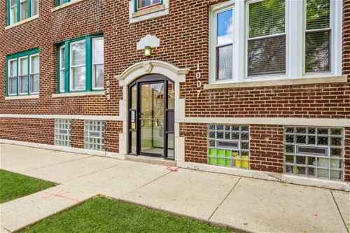 1009 N Lavergne Unit 1, Chicago, IL 60651