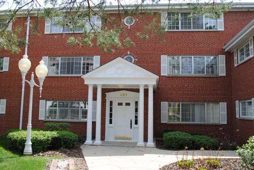 421 W Miner Unit 17, Arlington Heights, IL 60005