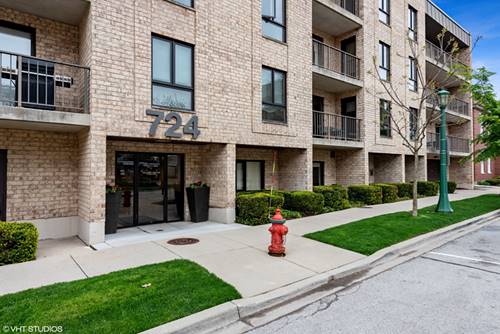 724 12th Unit 310, Wilmette, IL 60091